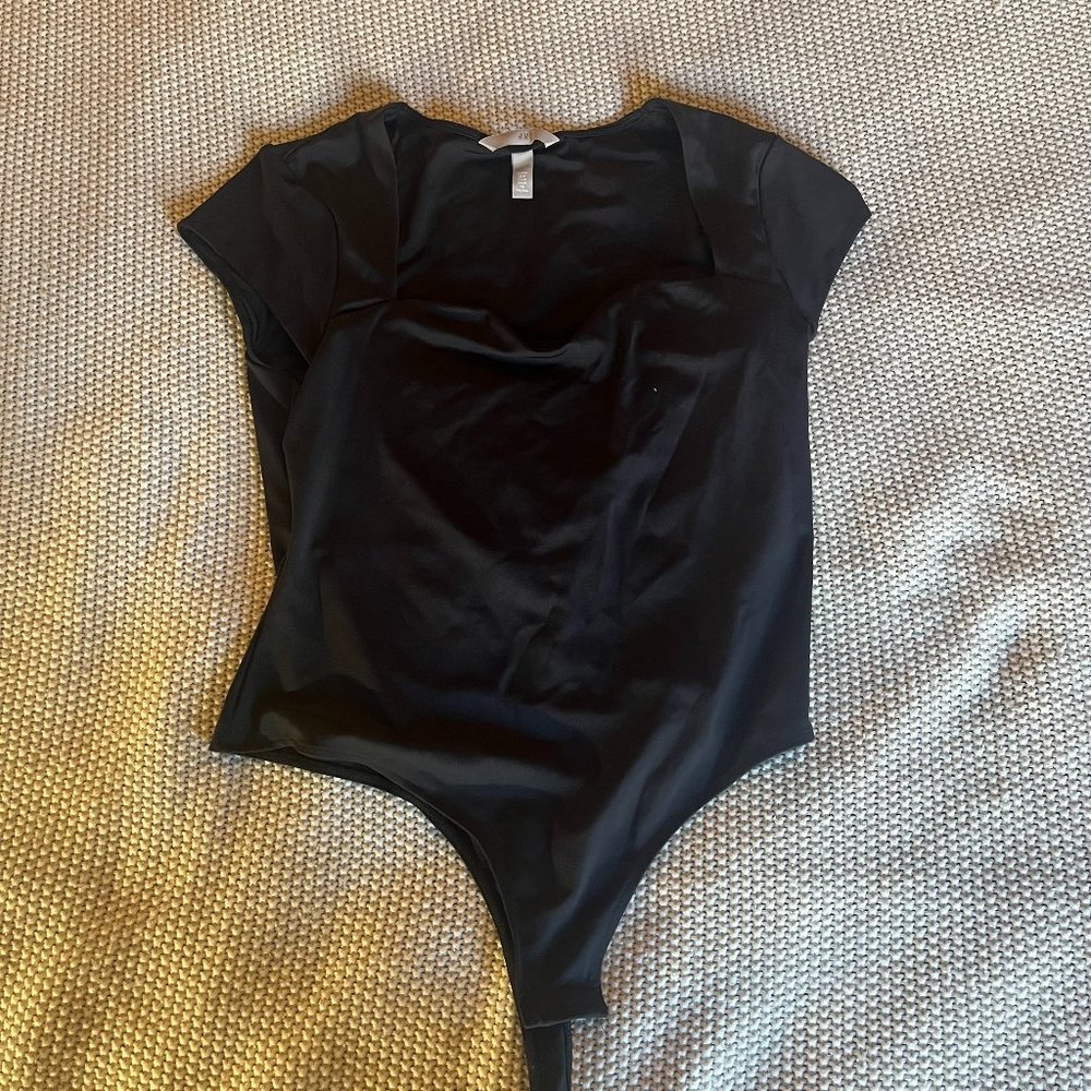 H&M Black Sweetheart Neckline Bodysuit